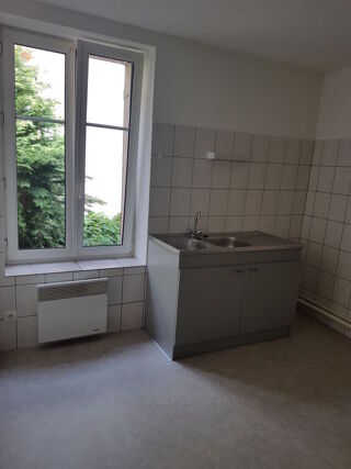  Appartement à louer 3 pièces 82 m²