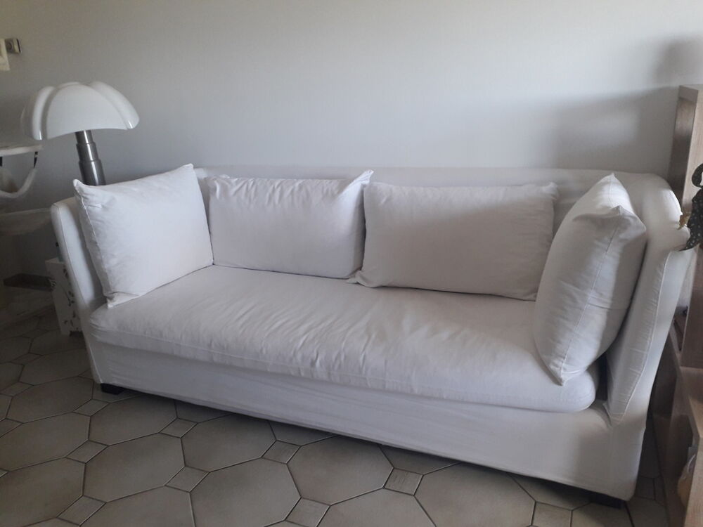 Canap&eacute; moderne blanc en tissu Meubles