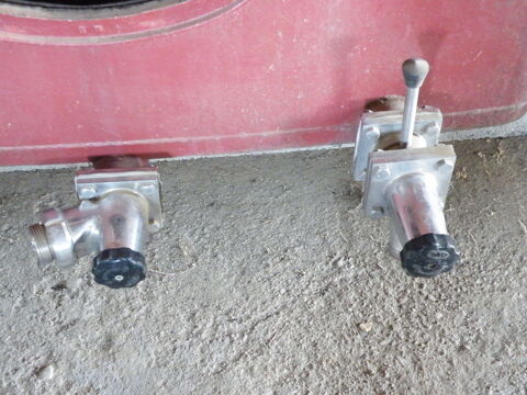 Cuve � vin ou eau 950 Saint-V�rand (69)