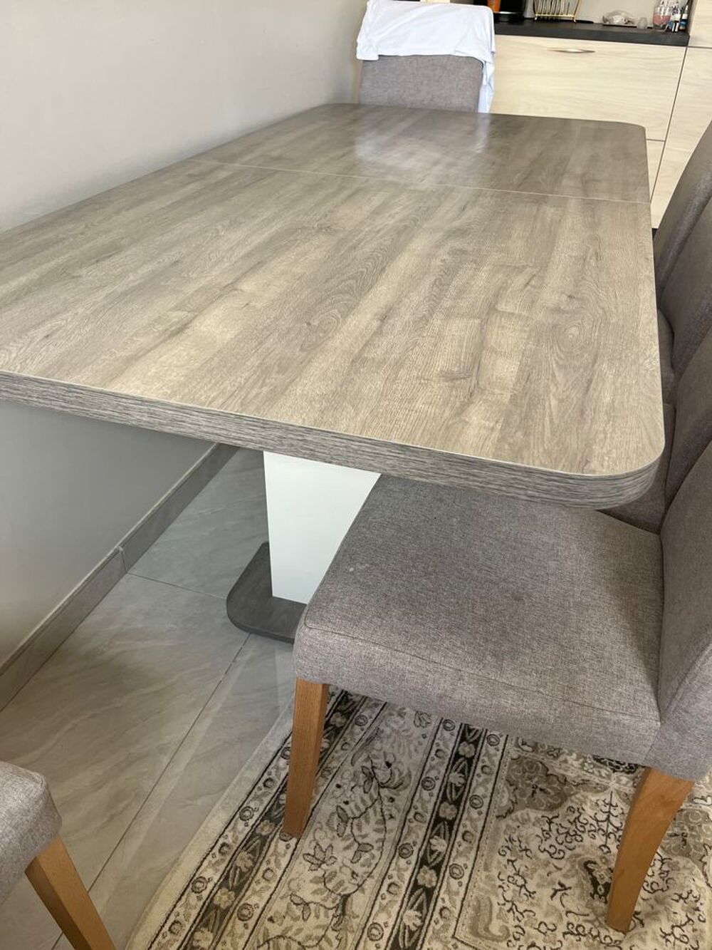 Table + 8 chaise Meubles