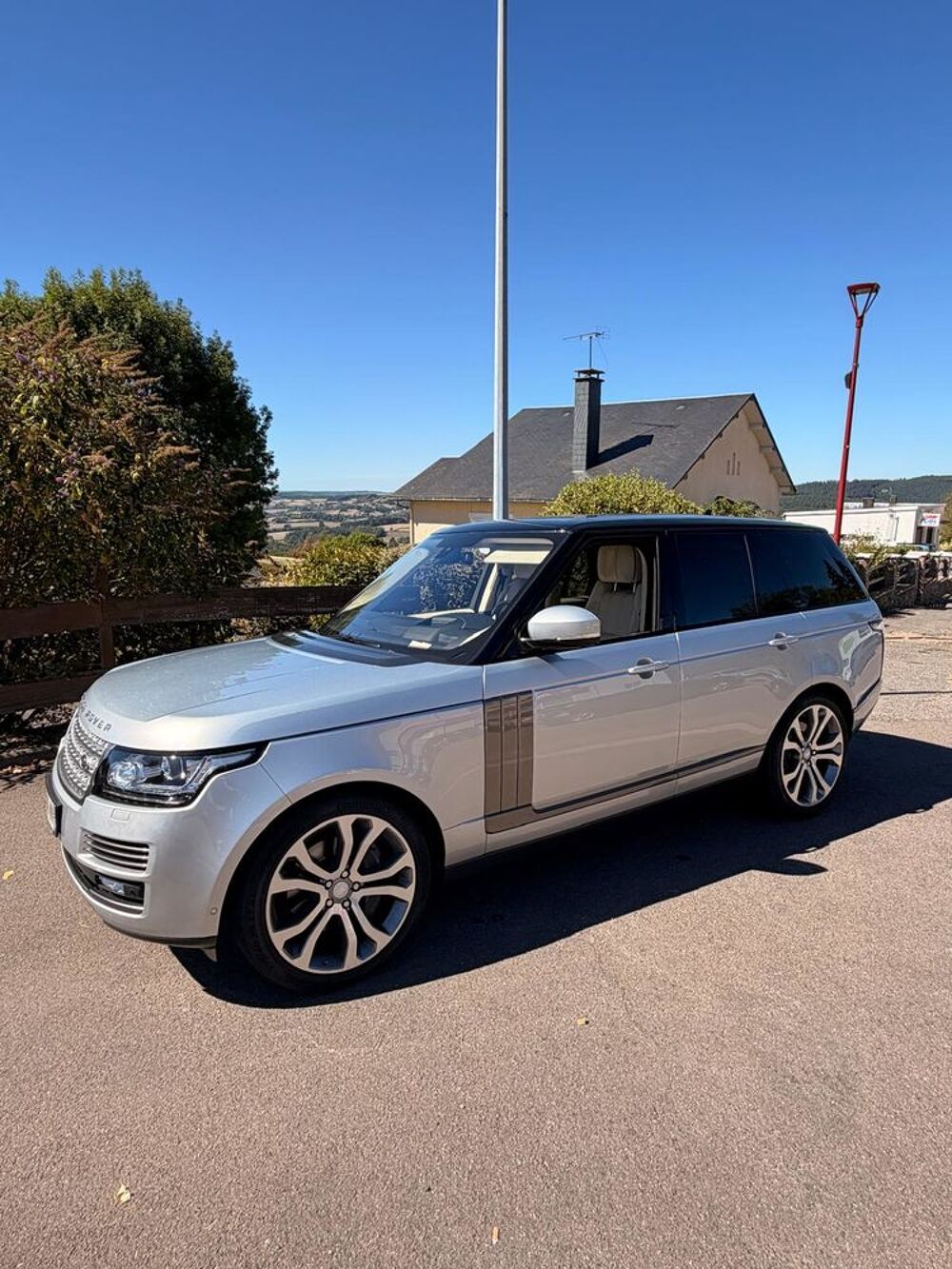 Range Rover RANGE ROVER VOGUE 4.4 SDV8 339 CH SWB 2015 occasion 58120 Ch&acirc;teau-Chinon Ville