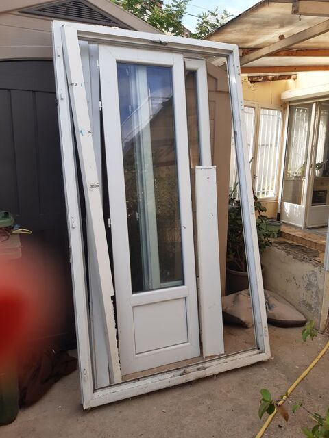 porte pvc blanche 1m20 largeur 2m05 hauteur à Sorgues 84 50 Sorgues (84)