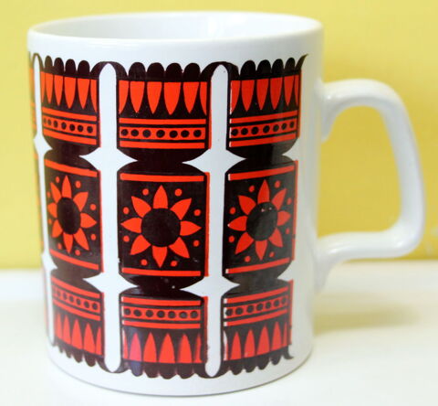 Tasse mug vintage 60 - 70 STAFFORDSHIRE POTTERIES ENGLAND to Issy-les-Moulineaux (92)