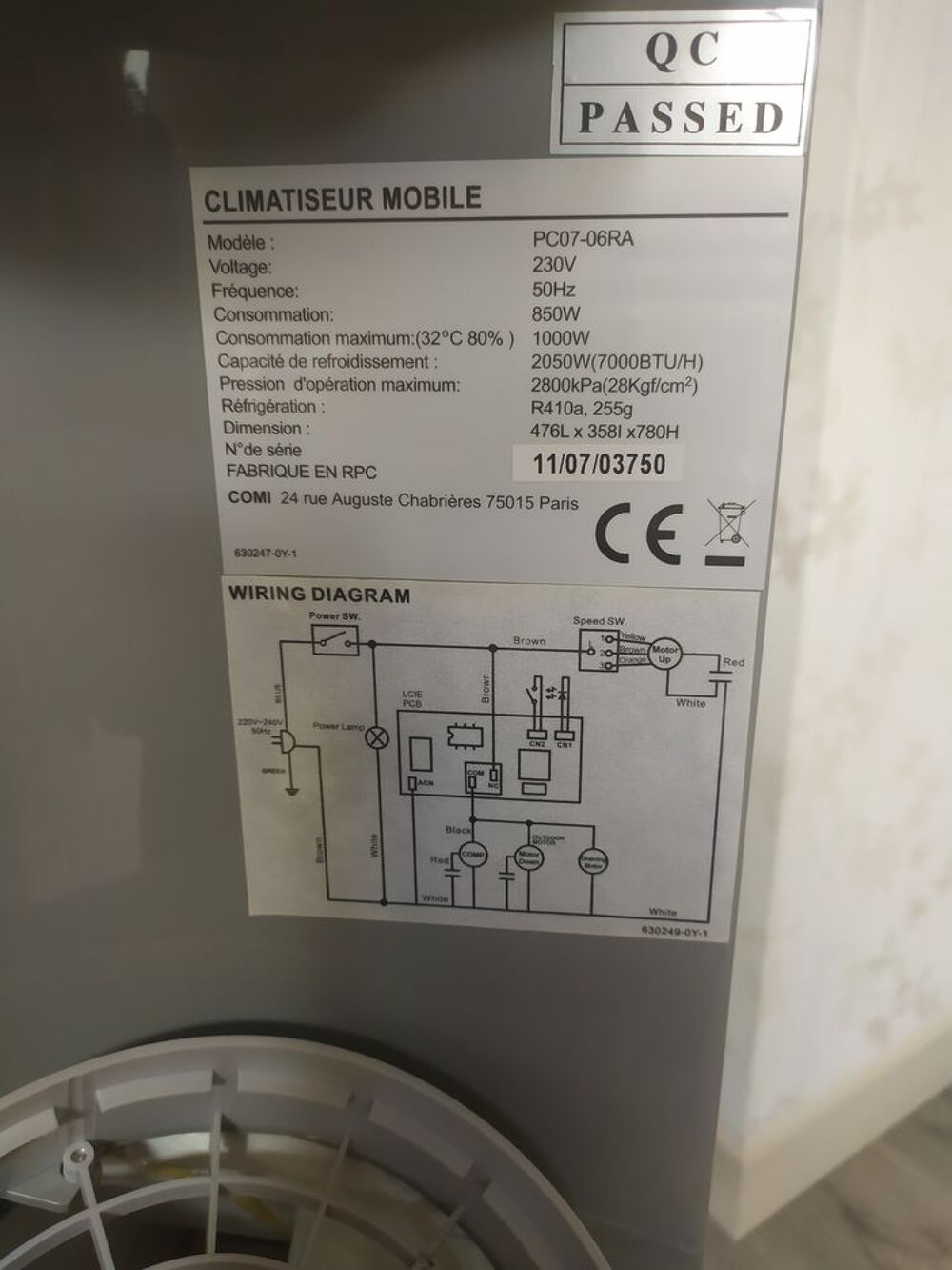 Climatiseur mobile noir avec tuyau Electroménager