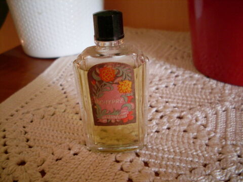 MINIATURE DE PARFUM 8 Le Relecq-Kerhuon (29)