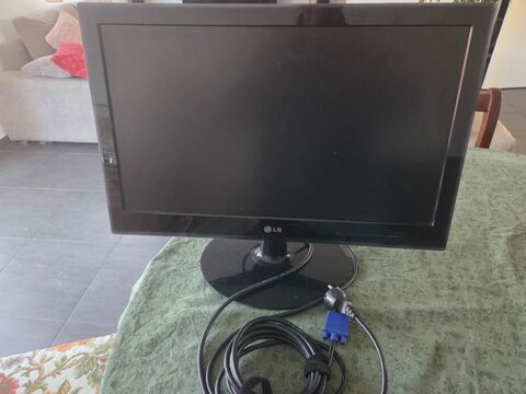 Moniteur LG LCD LED 22 pouces 40 Gratentour (31)