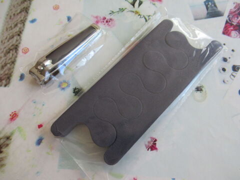 Coupe-ongles + S�parateur d'orteils pour vernis 4 Livry-Gargan (93)
