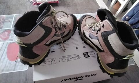 Chaussures de randonn�e 40 Montville (76)