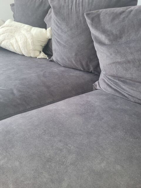 Canap gris anthracite matire velours 4 places sur Bastia. 600 Bastia (20)