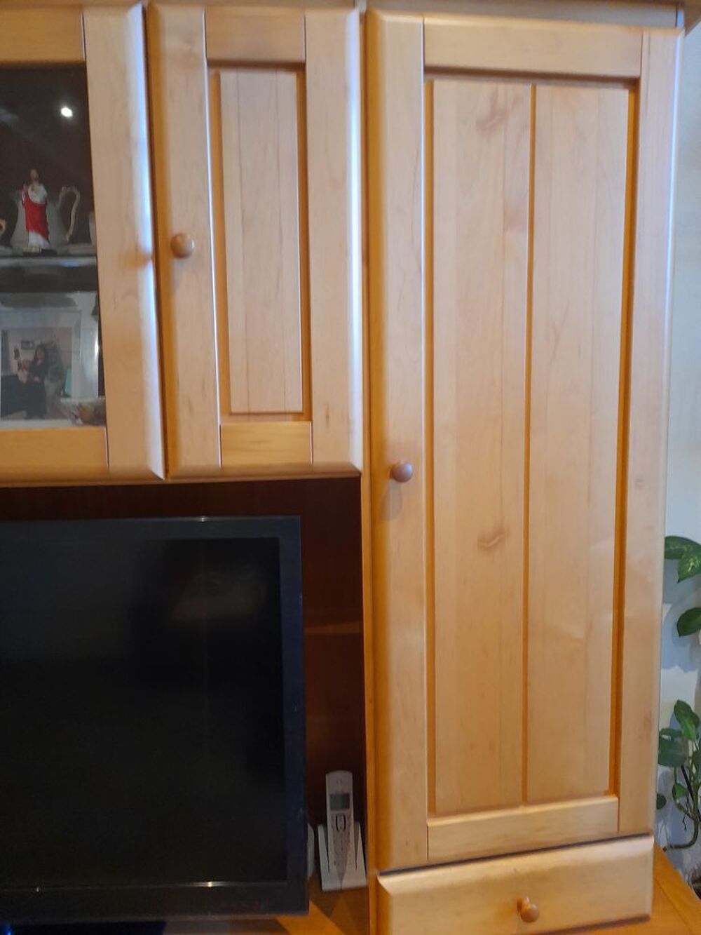 Salle &agrave; manger en pin massif Meubles