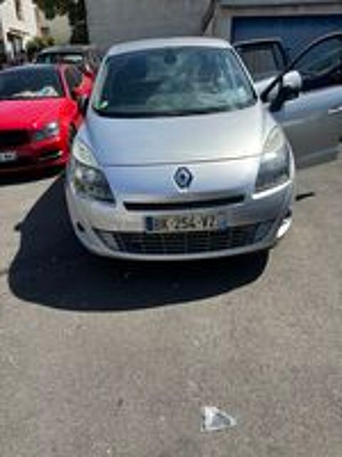 Grand Sc&eacute;nic III dCi 110 FAP eco2 Bose 7 pl 2011 occasion 93430 Villetaneuse