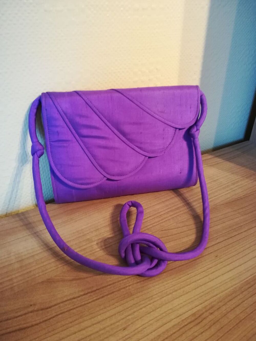 SAC / POCHETTE FEMME/ soie 
Maroquinerie
