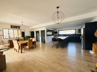  Maison � vendre 6 pi�ces 210 m�