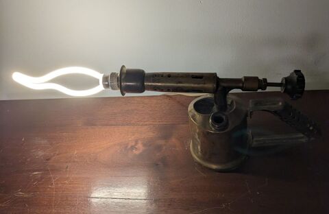Lampe chalumeau de chevet avec ampoule flamme très originale 65 Marseille 13 (13)