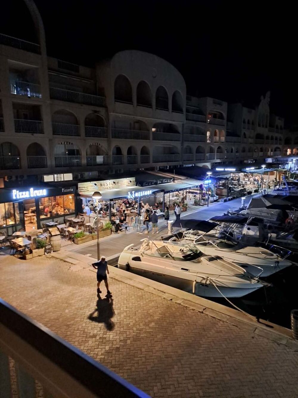   1ere semaine d'aout ou 2ème semaine d'aout  Provence-Alpes-Côte d'Azur, Hyeres Plage (83400)