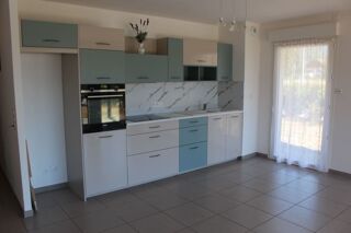  Appartement à louer 3 pièces 65 m²