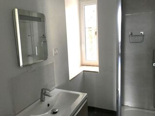  Appartement à louer 3 pièces 55 m²