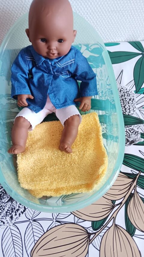 Bébé Corolle Habillé Et Sa Baignoire Tbe 23 Beauvais (60)