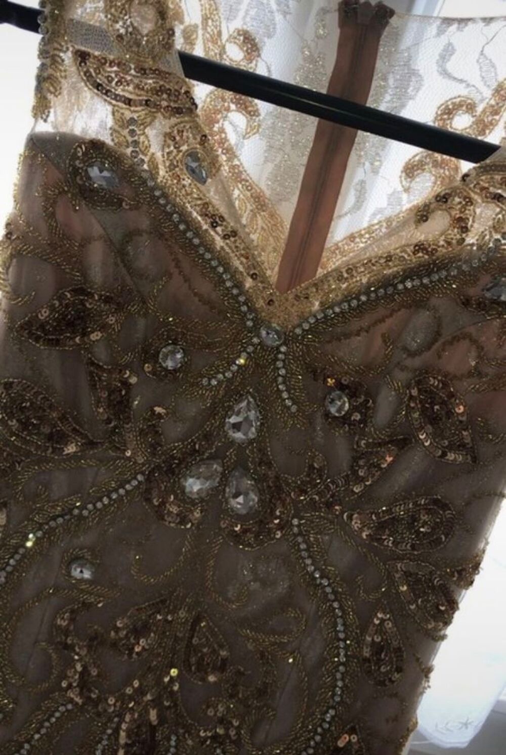 Robe de soir&eacute;e dor&eacute; strass Vêtements