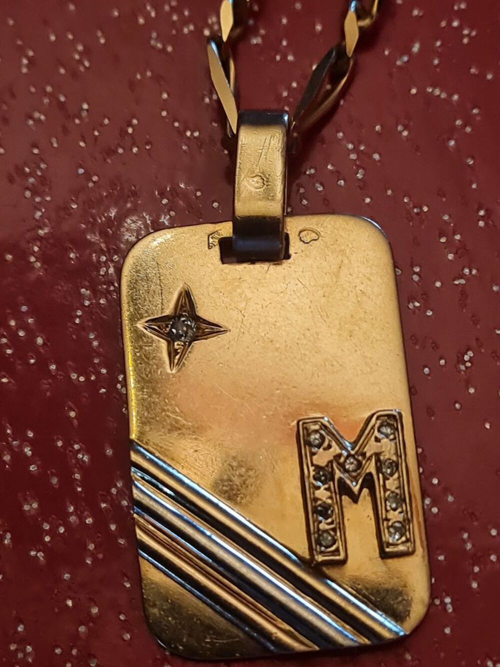 Chaine et plaque or 18karats avec diamants Bijoux et montres