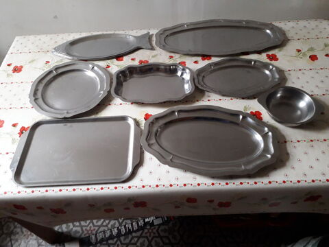 PLAT INOX  8 PI�CES  TR�S BONNES �TAT. 8 Fr�vent (62)