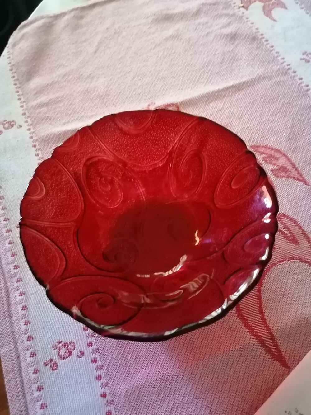 6 belles assiettes creuses rouges Cuisine