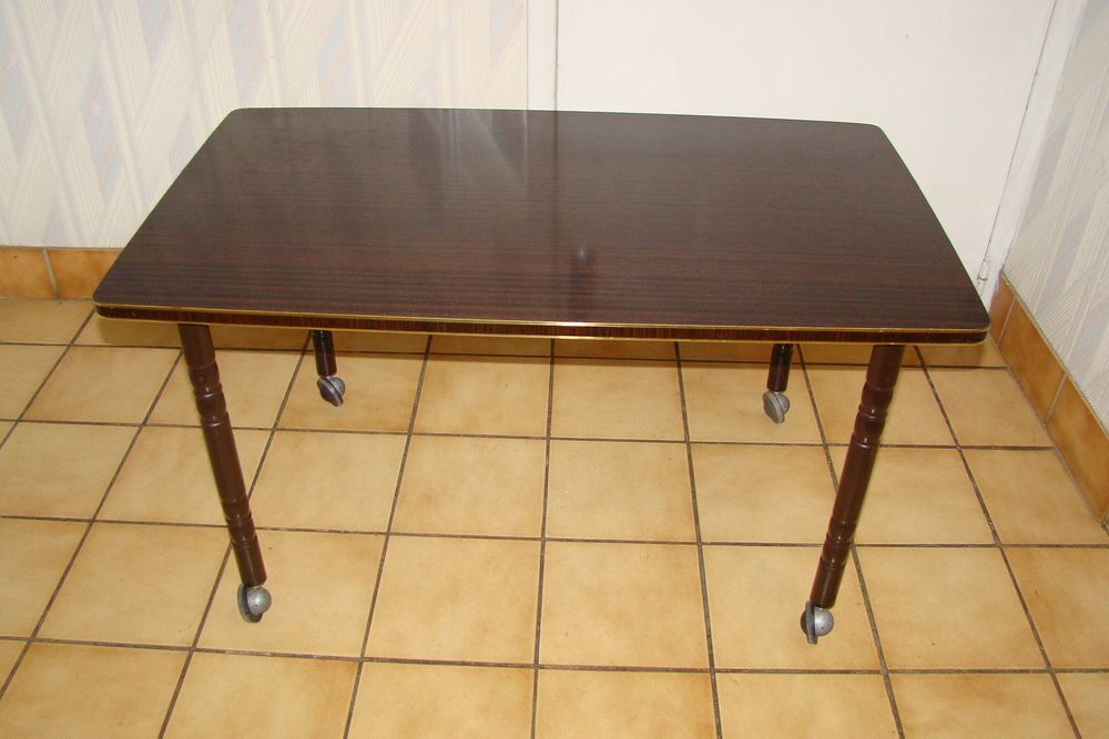 Table basse en formica - vintage ann&eacute;es 1970 Meubles