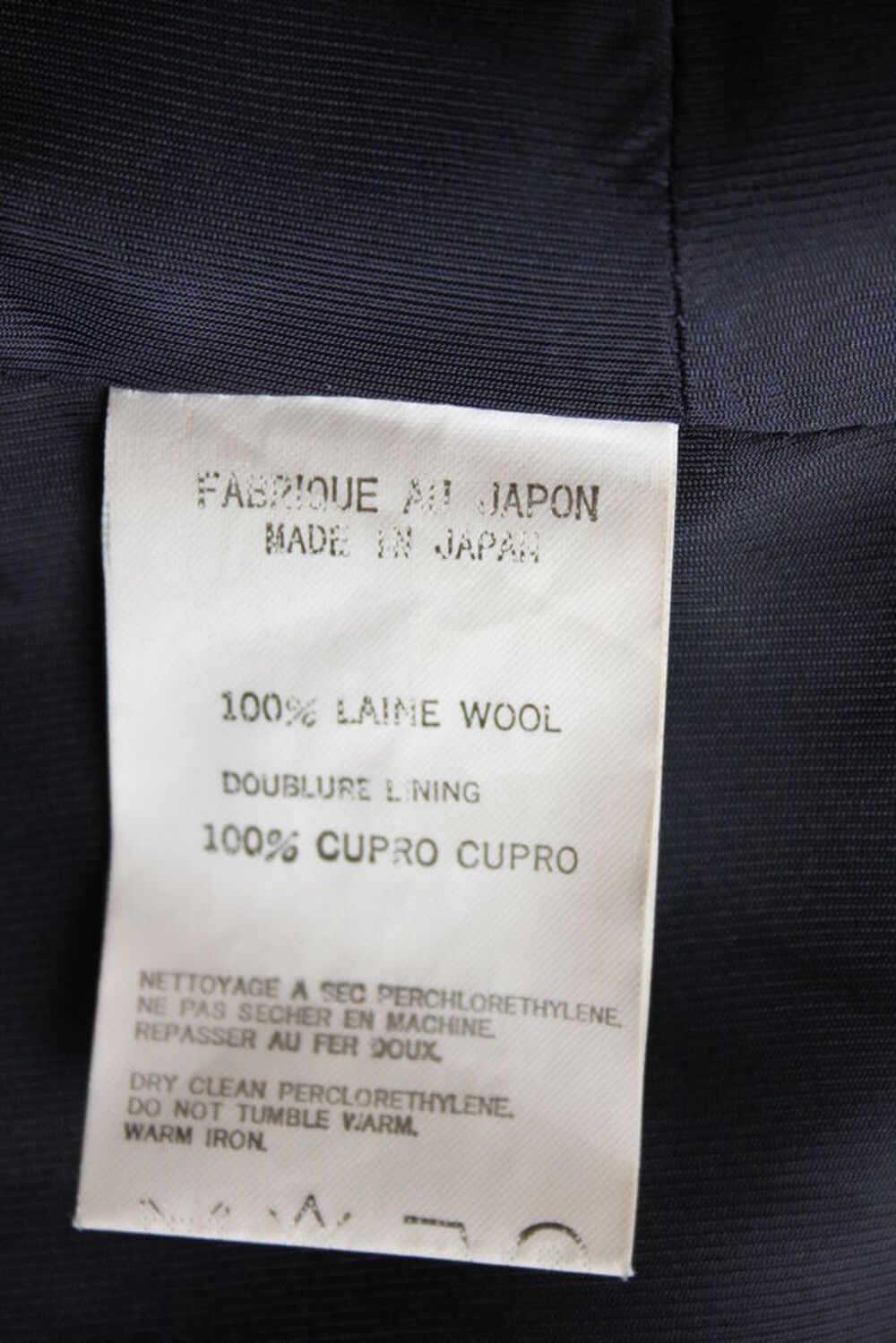 Manteau veste longue bleu nuit YOHJI YAMAMOTO T.3
T.M Vêtements