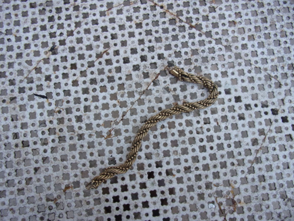 COLLIER EN OR MASSIF 18 CARRATS 35 g SUCCESSION 2100 eur Bijoux et montres