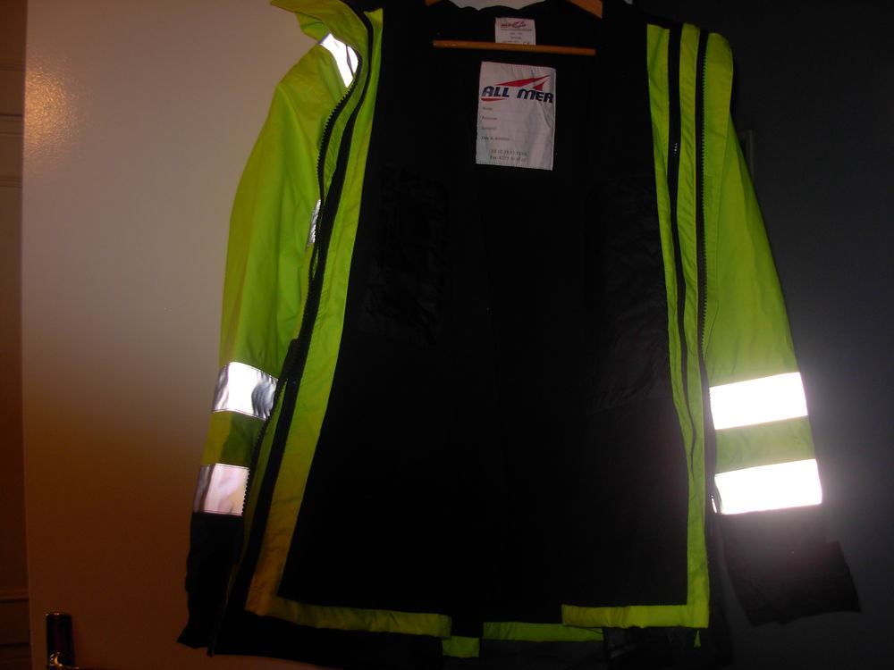 Parka 2 en 1 XL neuves dont 1 veste amovible 100 % polyester Vêtements