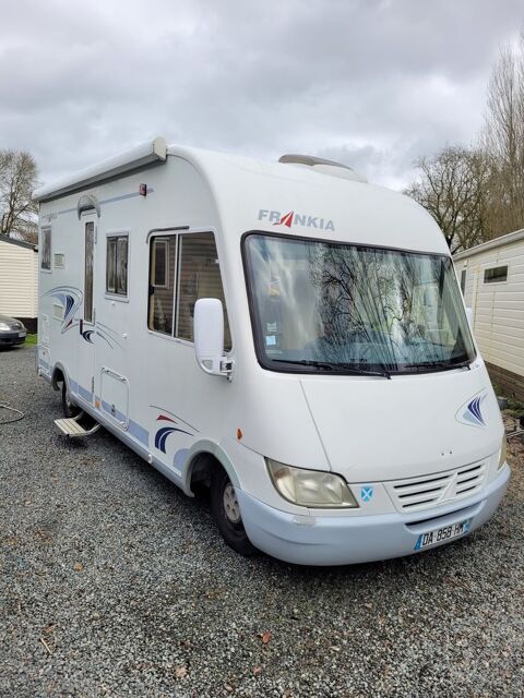 FRANKIA Camping car 2003 occasion Chef-Boutonne 79110