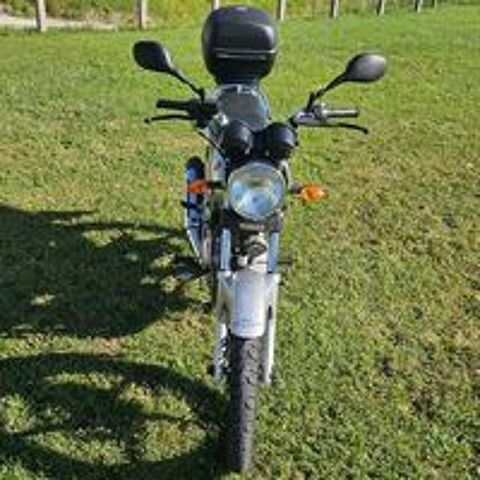 YAMAHA 2008 occasion 38140 Rives