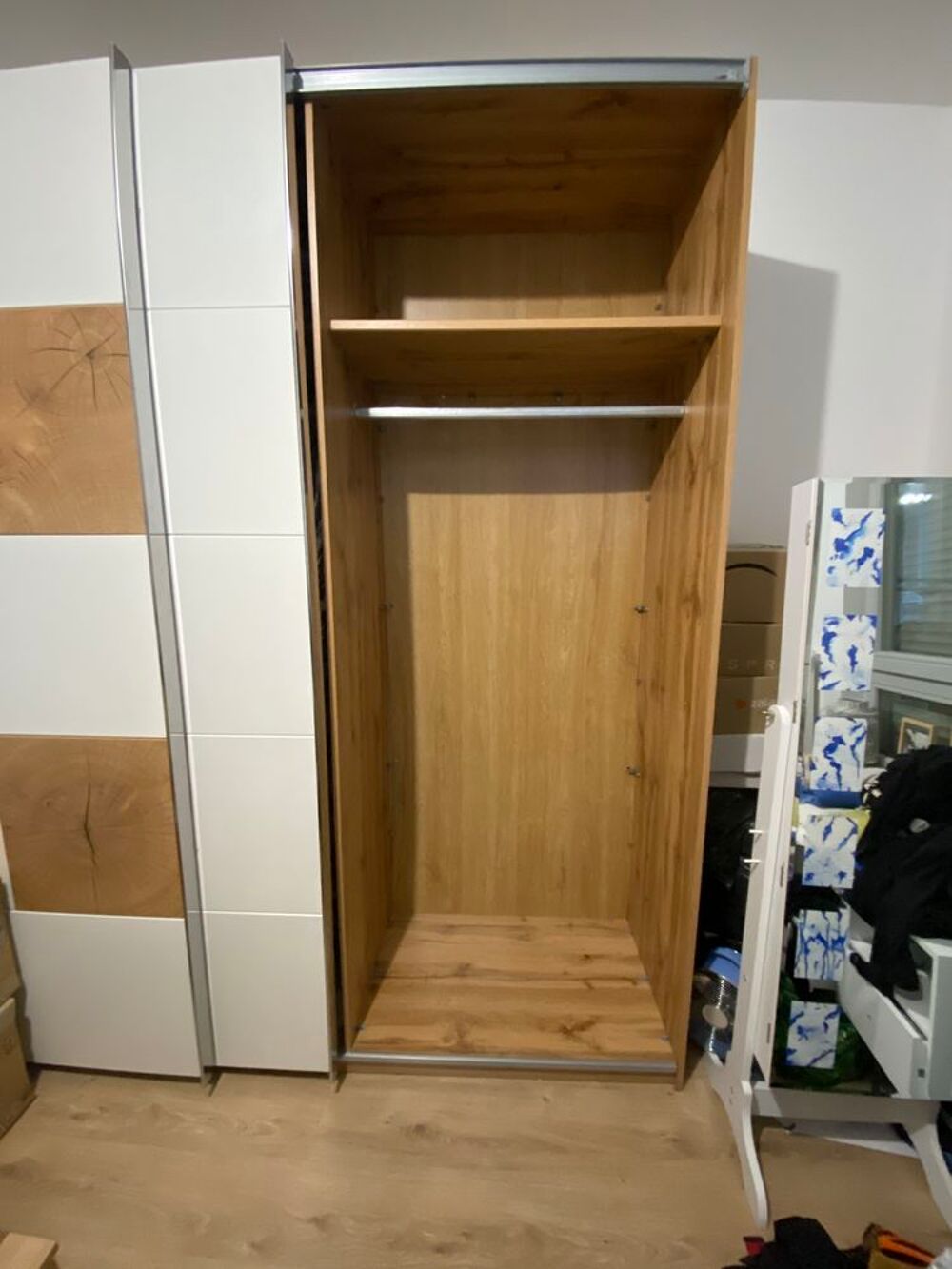 grande armoire 
Dimension L/H/P : 270/225/60 Meubles