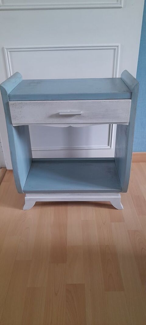 Meuble de chevet ou petit meuble de rangement 20 Gron (89)