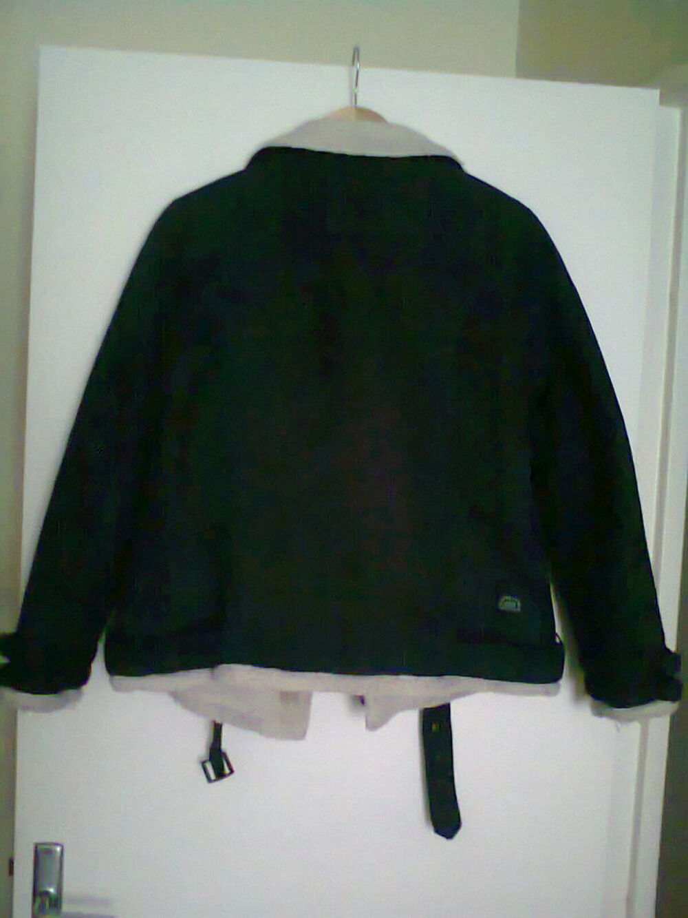 Tr&egrave;s beau blouson d'hiver fourr&eacute; unisexe petite taille S Vêtements