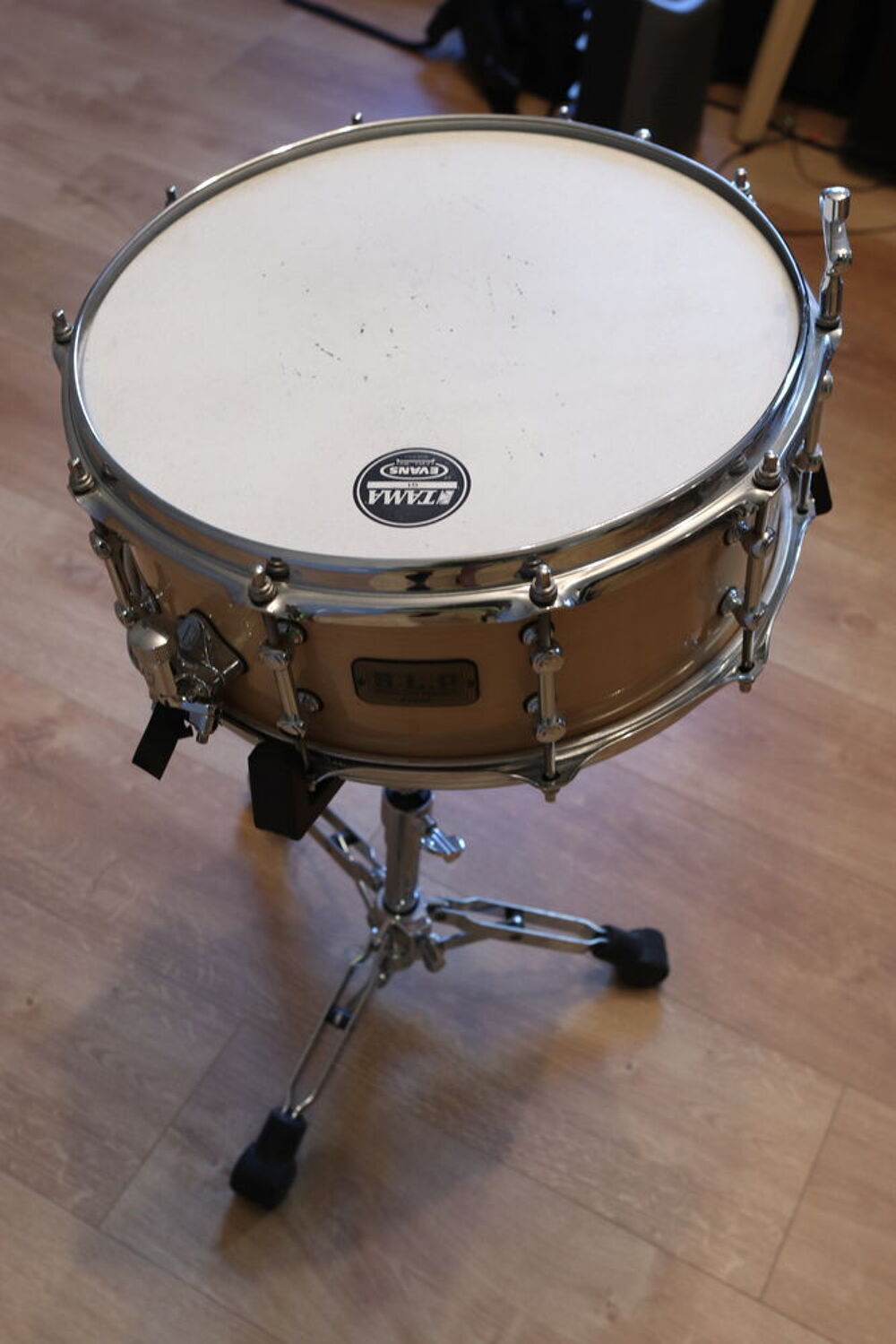 Caisse claire TAMA SLP NEUVE avec pied Instruments de musique