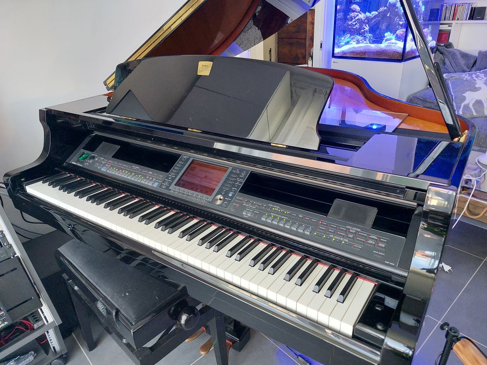 Piano a queue num&eacute;rique Yamaha CGP1000 complet Instruments de musique