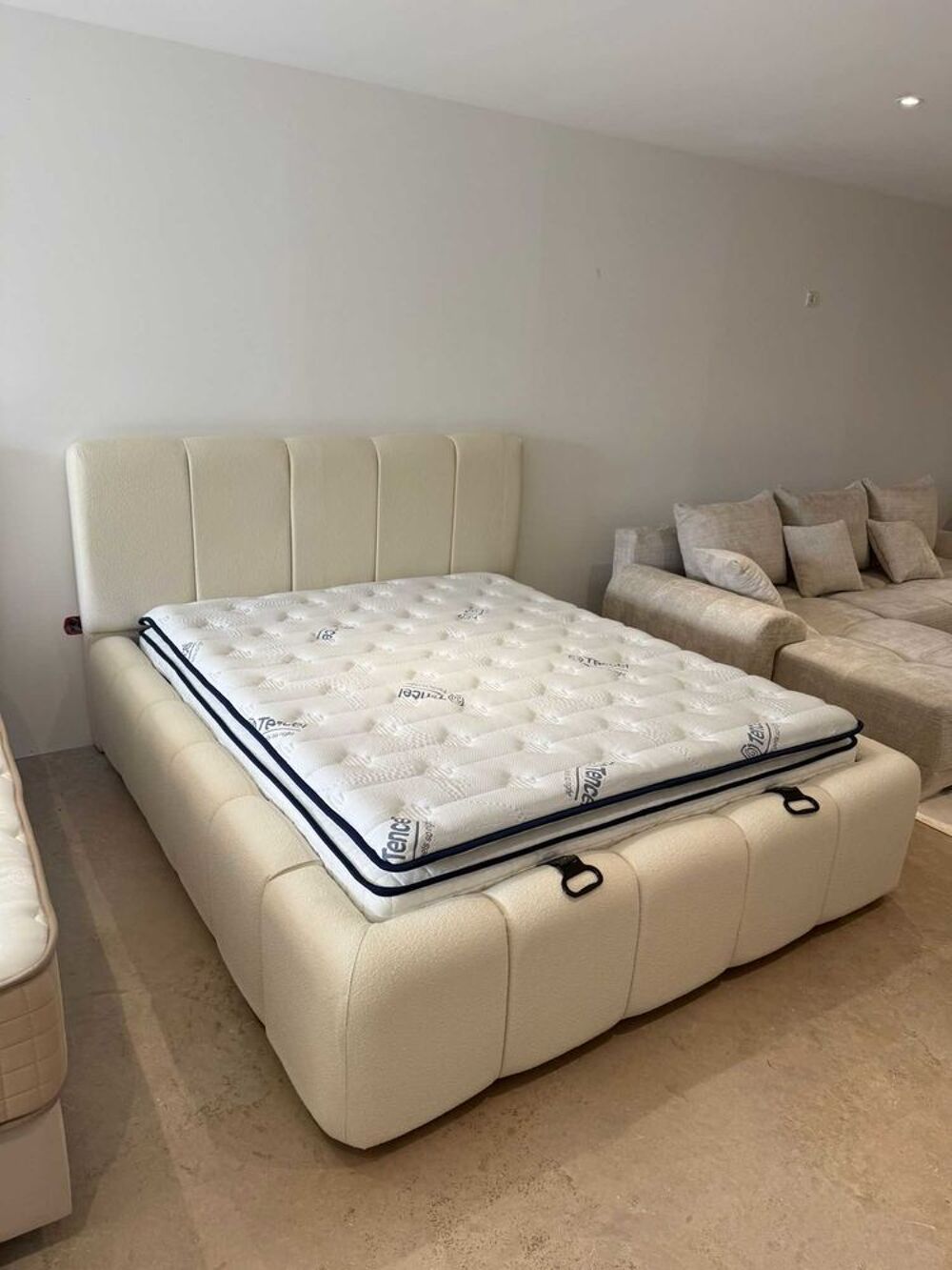 LIT BUBBLE VENDU NEUF Meubles