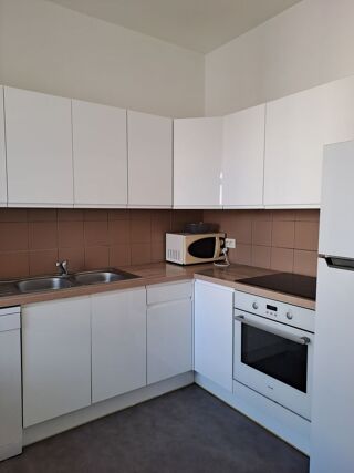  Appartement à louer 4 pièces 102 m²