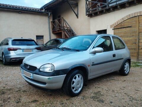 Opel corsa 1.2i 16V Viva