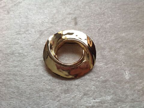 ANNEAU PINCE � FOULARD EN M�TAL DOR� Envoi Possible
5 Tr�gunc (29)