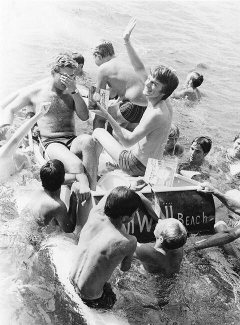 Photos de Claude FRANCOIS distribuant des autographes � Nice 12 Argenteuil (95)