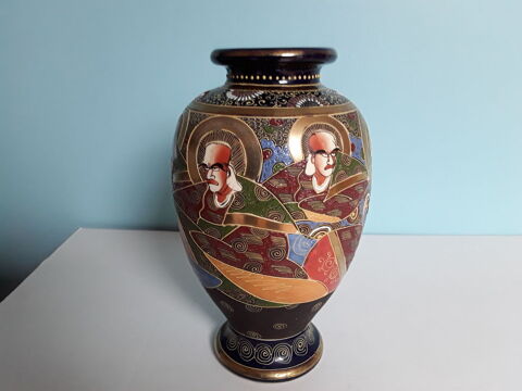 Trs beau vase Japonaise de Satsuma avec dcors d'hommes et  100 Gometz-la-Ville (91)