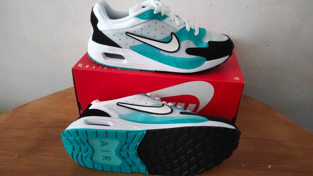 Basket Nike air max taille 38 Chaussures