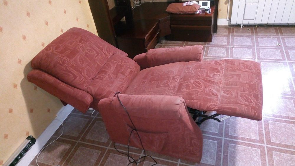 Fauteuil &eacute;lectrique releveur 2 moteurs ChairWorks
Meubles