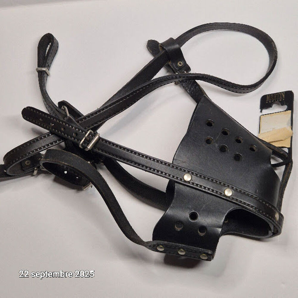 Museli&egrave;re de type police en cuir de qualit&eacute; fabriqu&eacute; en Fran Sports