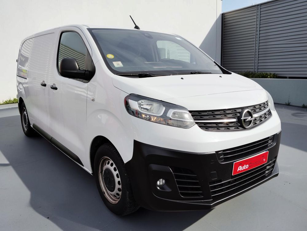 Vivaro VIVARO FGN TAILLE M BLUEHDI 120 S&S BVM6 PACK BUSINESS 2022 occasion 59820 Gravelines