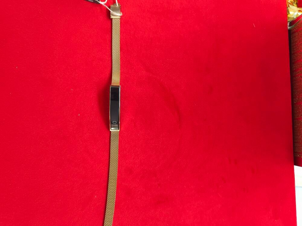 Petite montre connect&eacute;e marque eko Bijoux et montres