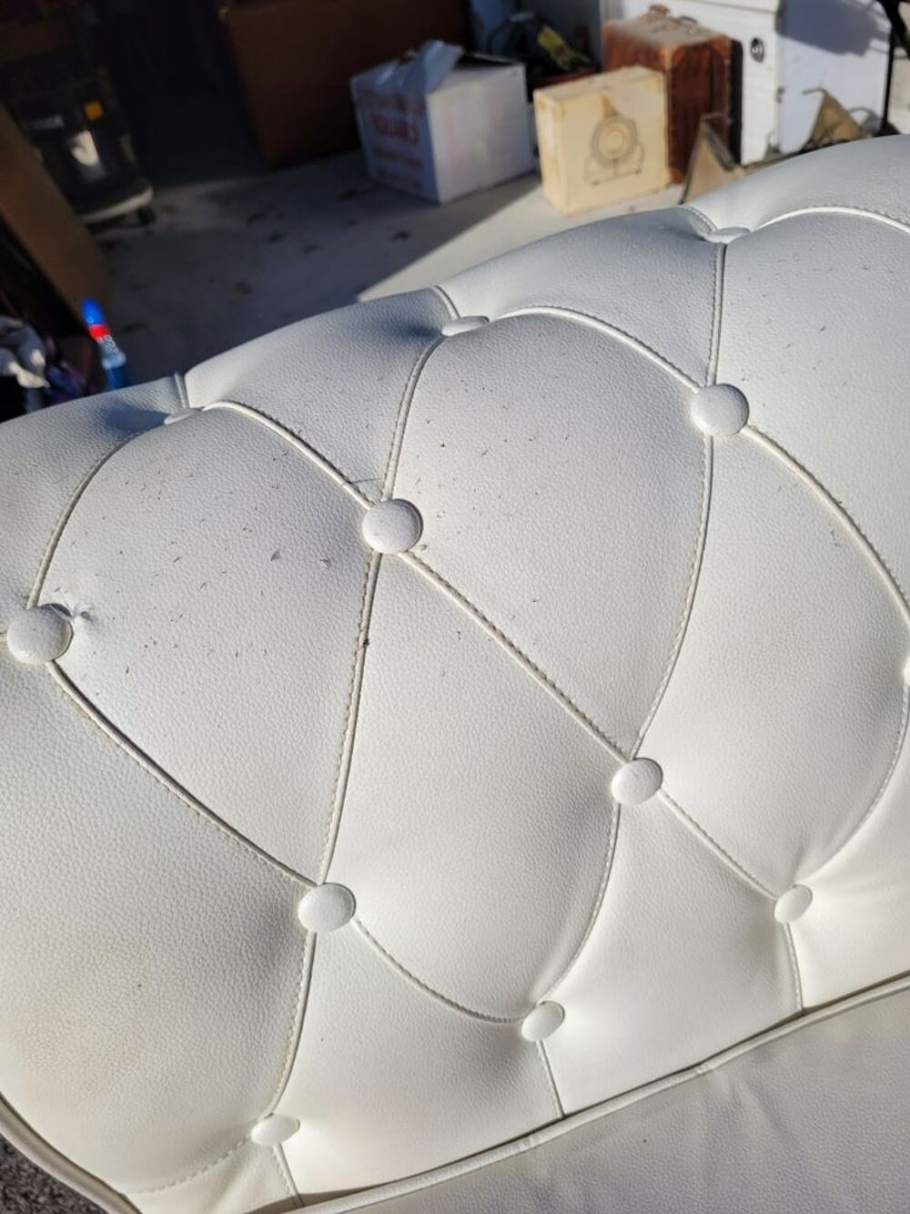 Canap&eacute; chesterfield Meubles