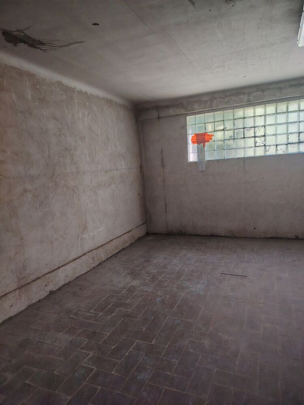 Location Atelier BOX DE STOCKAGE A PARTIR DE 50 M2 ZI ERGAS ? Port-de-Bouc Port-de-bouc